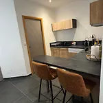 Apartment Alg *